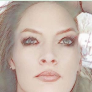 Meet your Posher, Christine